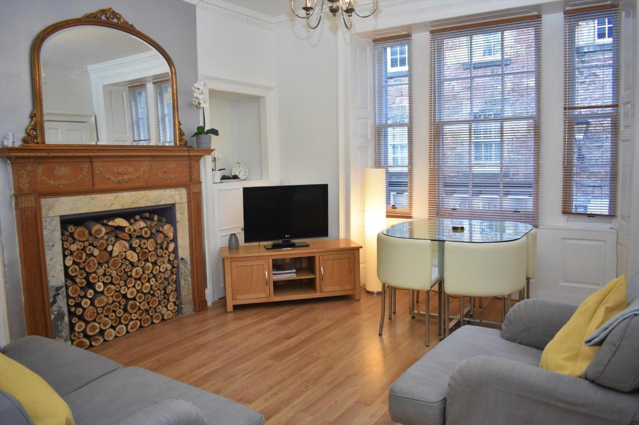 Rose Street - Watchmakers Apartment เอดินบะระ ภายนอก รูปภาพ